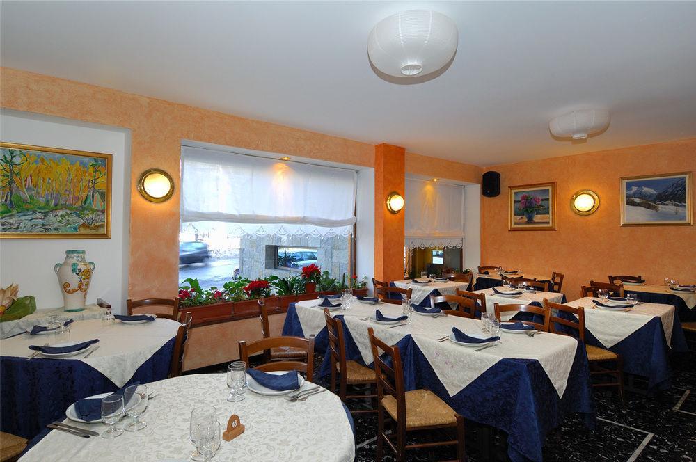 Hotel Bucaneve Bardonecchia Exterior foto